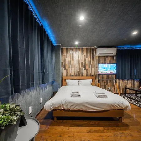Silk Court Apartment